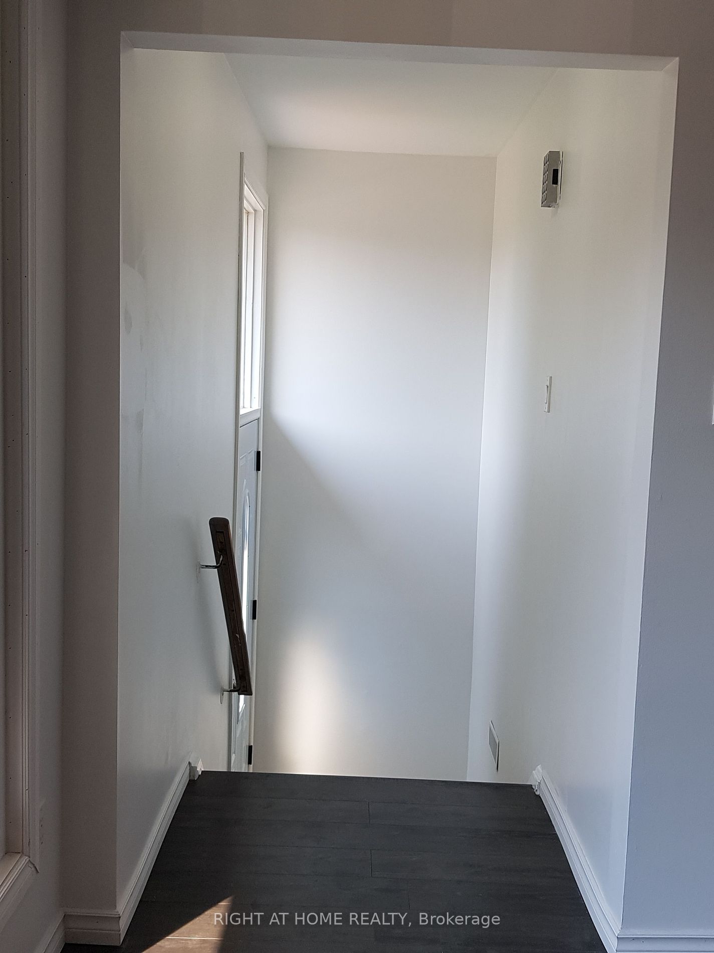 1310 Luna Crt Upper