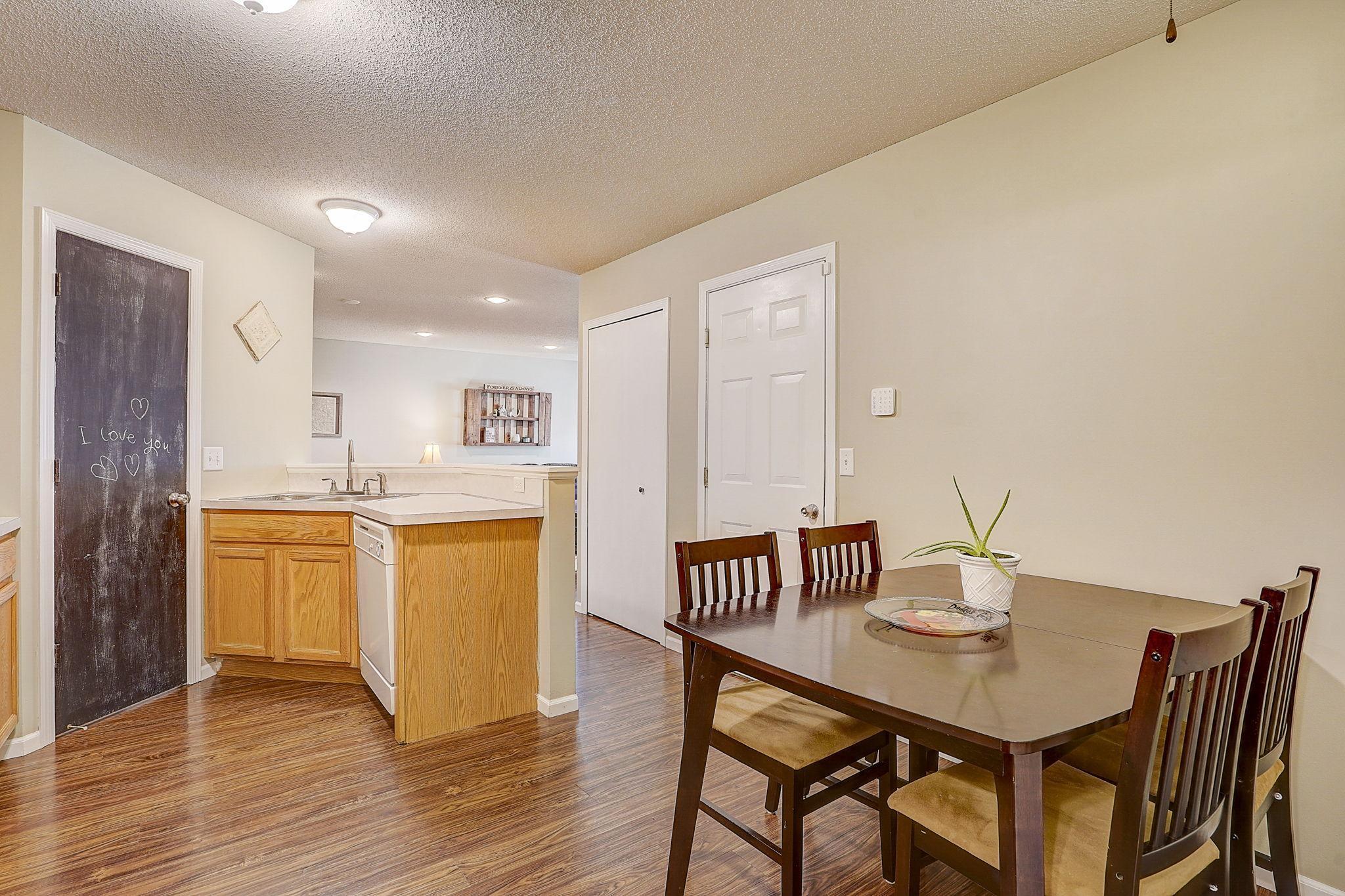 7162 Quarry Avenue NE