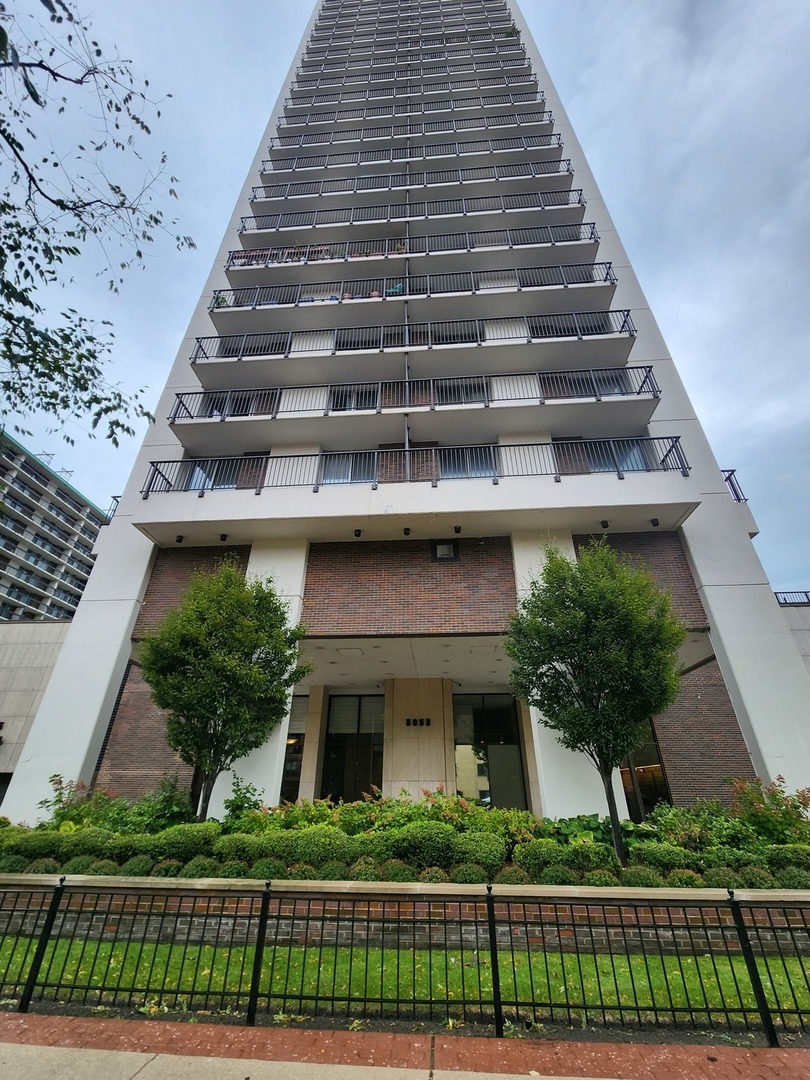 5855 N Sheridan Chicago Condos For Sale