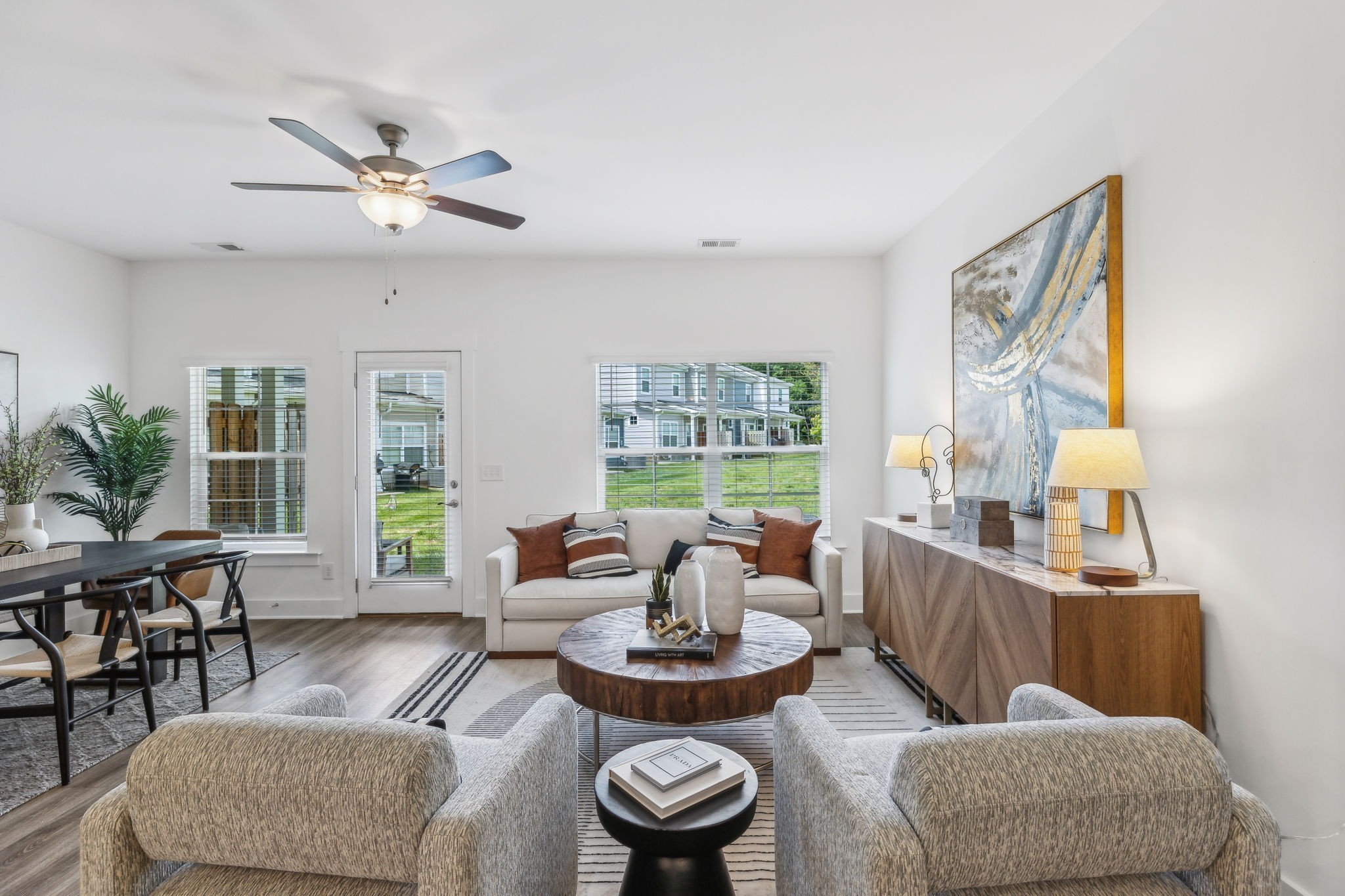 1086 Sweetleaf Dr