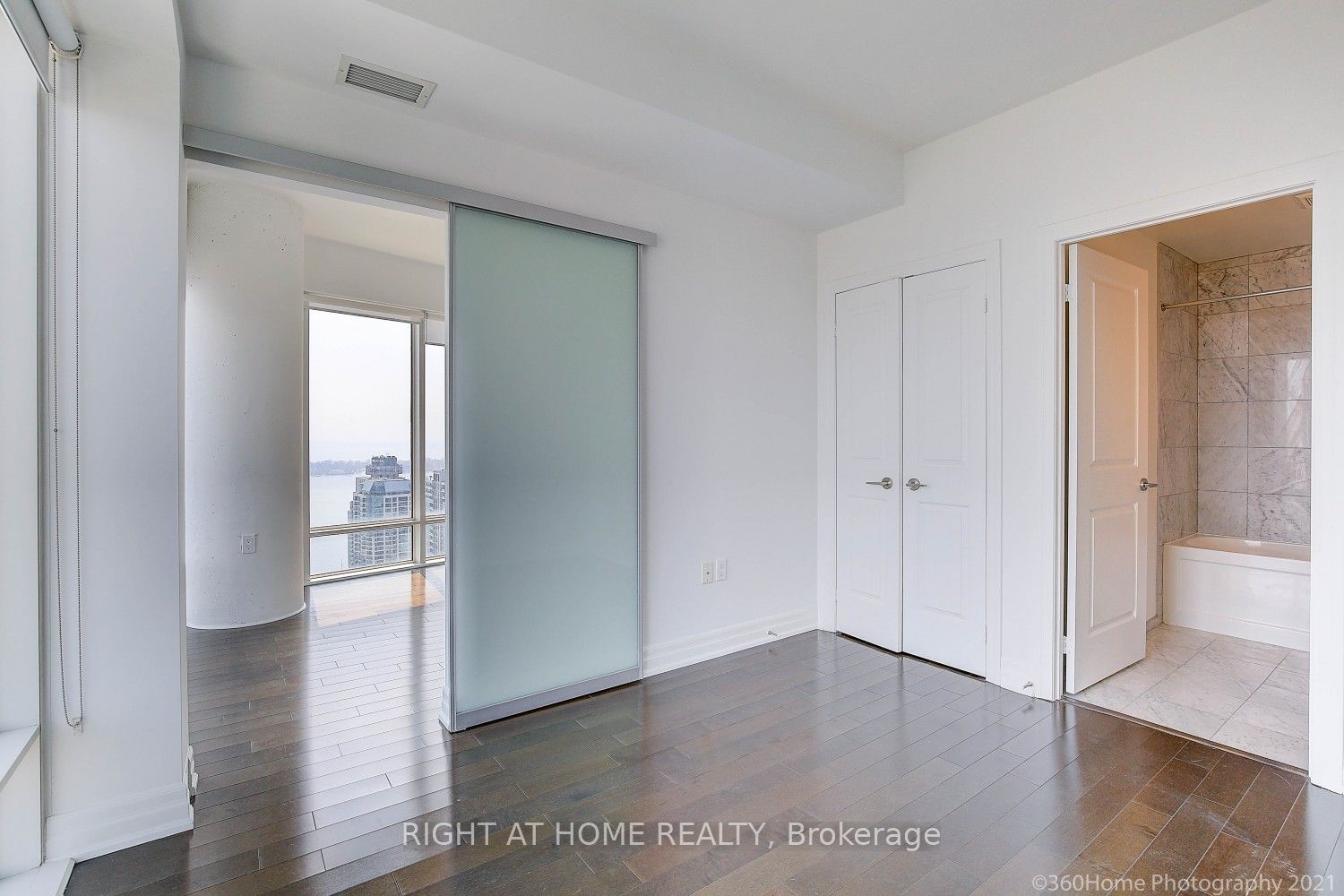 8 The Esplanade 4510