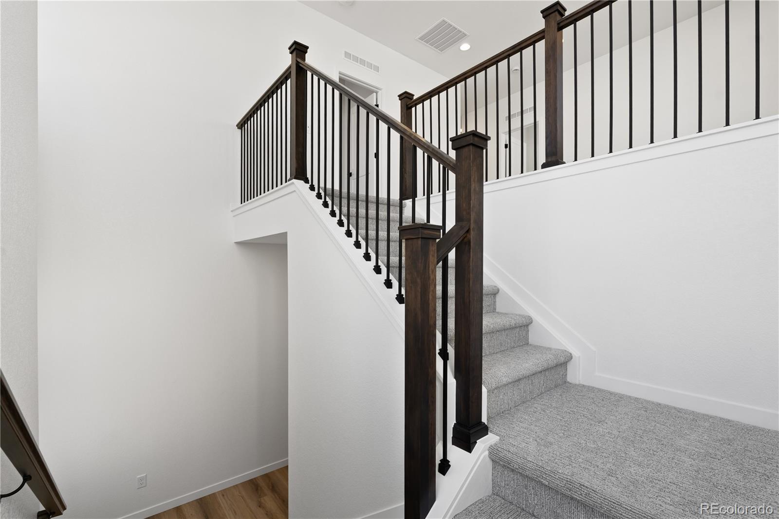 8892 Springsong Lane