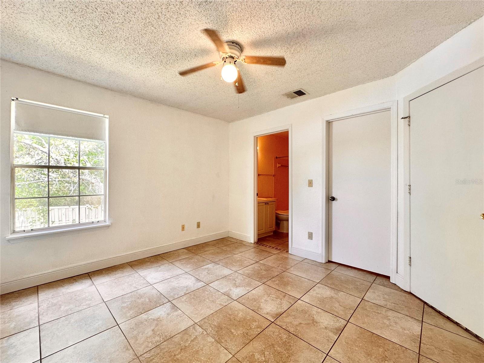2550 N Alafaya Trail 12206