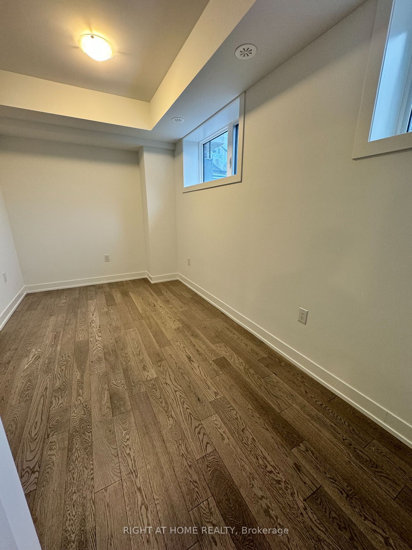 1085 Douglas Mccurdy Comm Rd 112