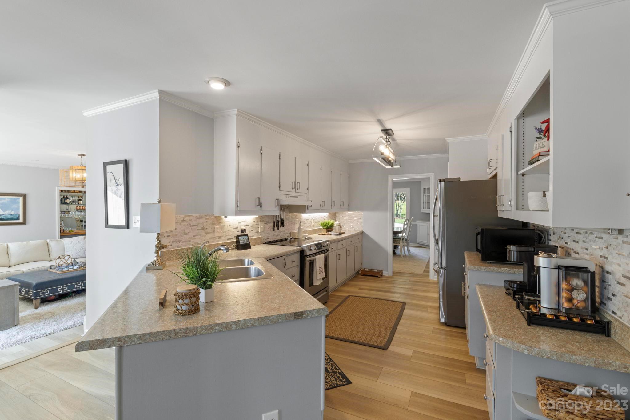7880 Pine Cove Lane