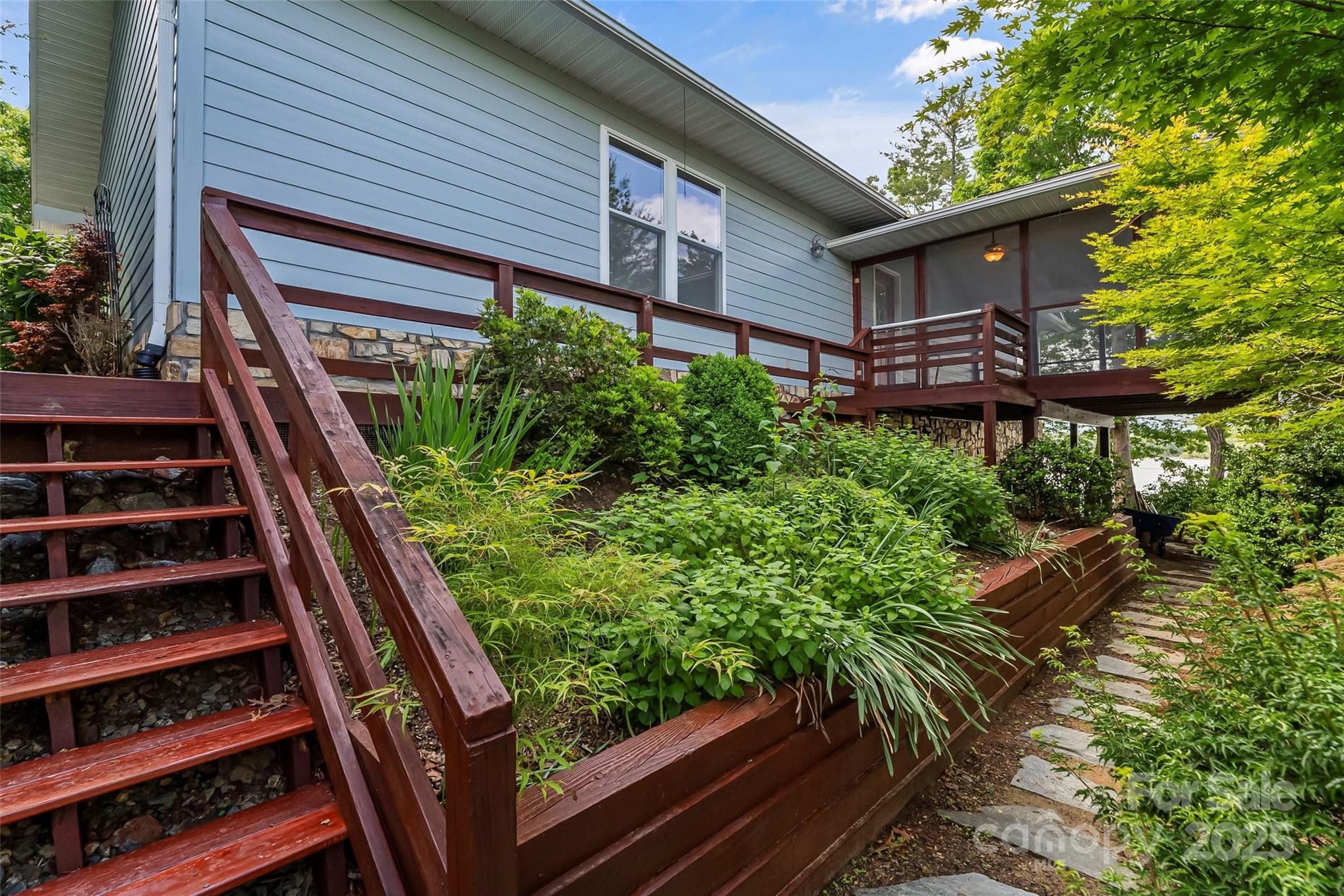 2218 Mallard Cove Drive