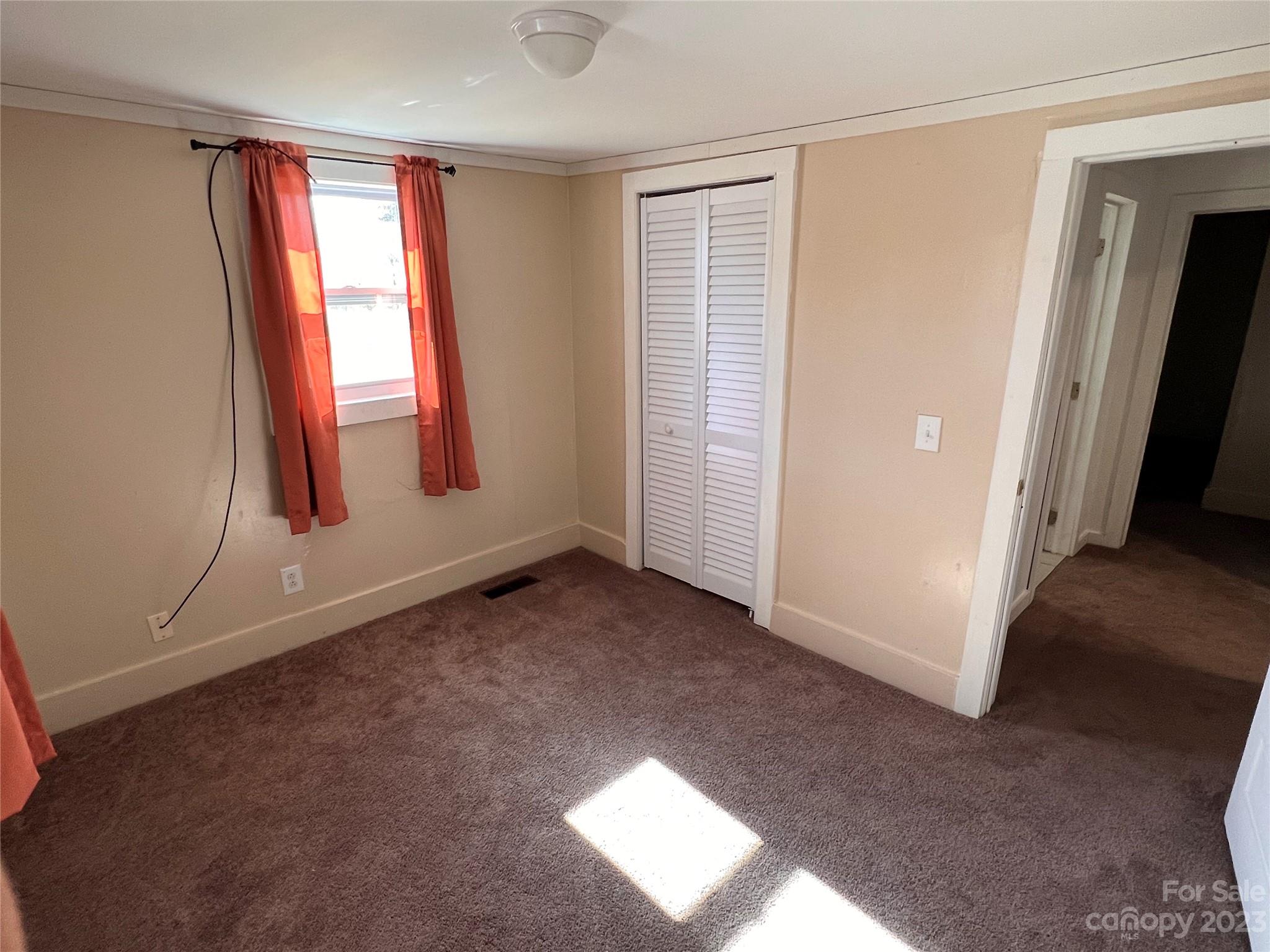 64 W Jay Drive