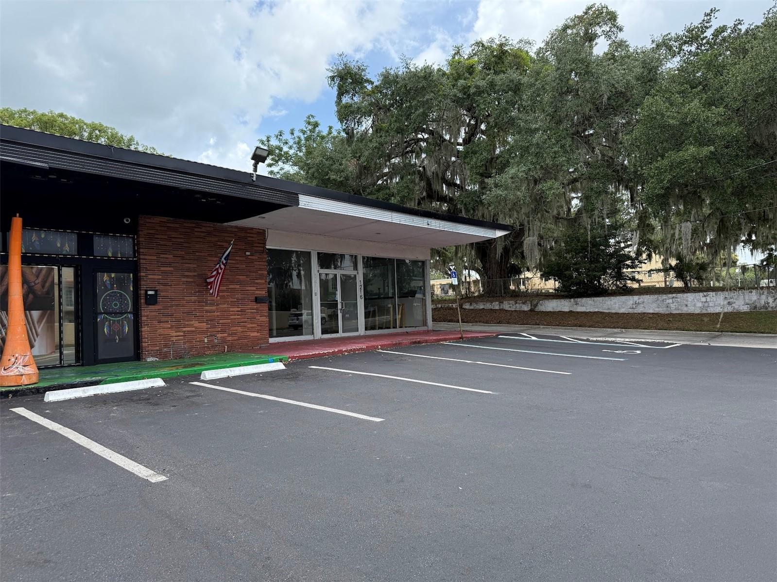 1216 E Silver Springs Boulevard