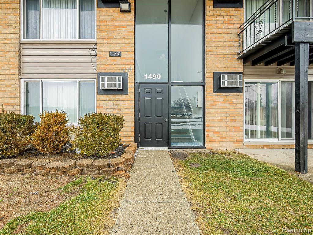 1490 Nancywood Drive 11