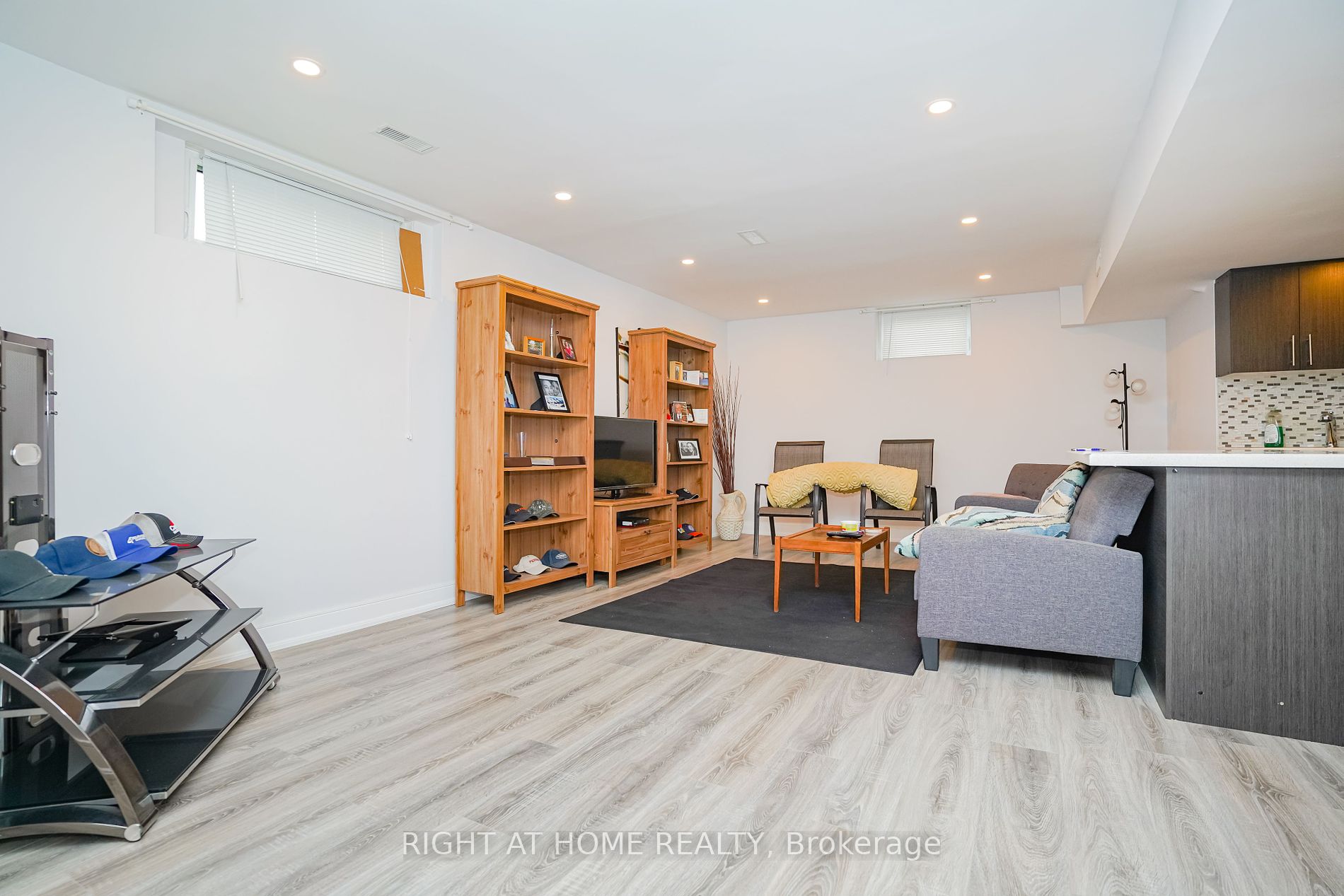 73 Dunbarton Crt