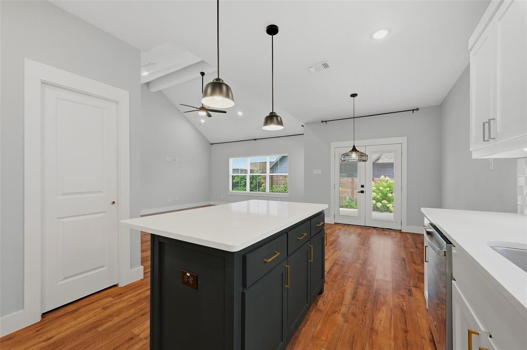 4919 Dry Creek