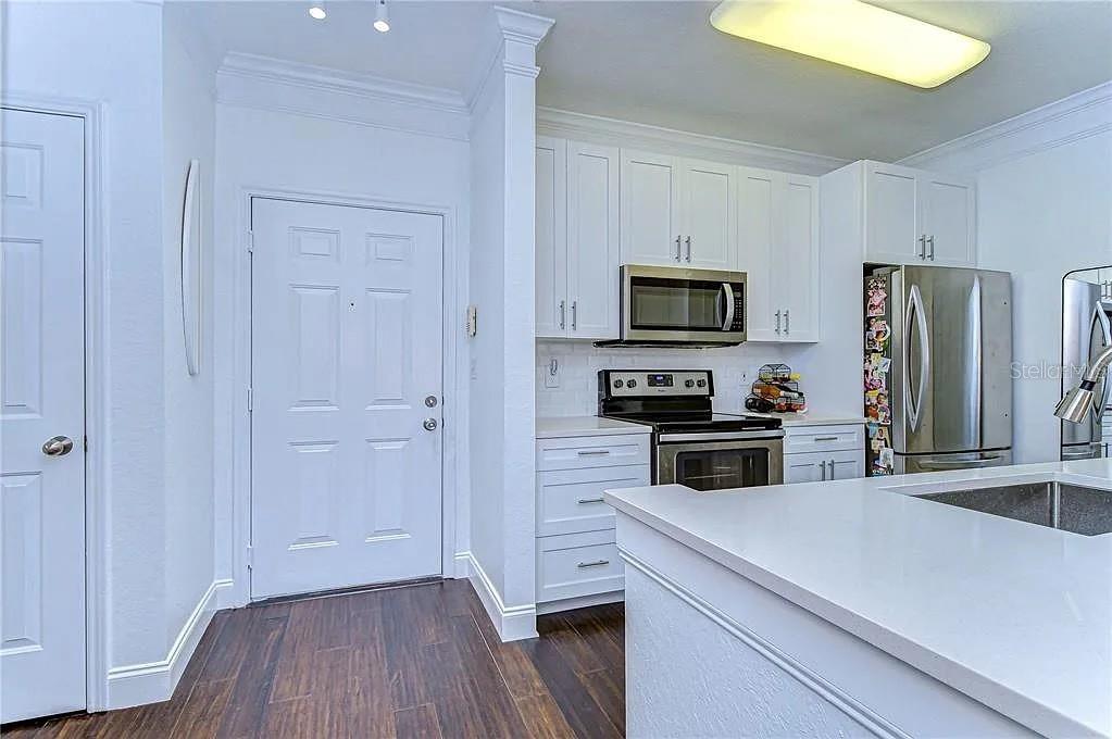 4323 Bayside Village Drive 327