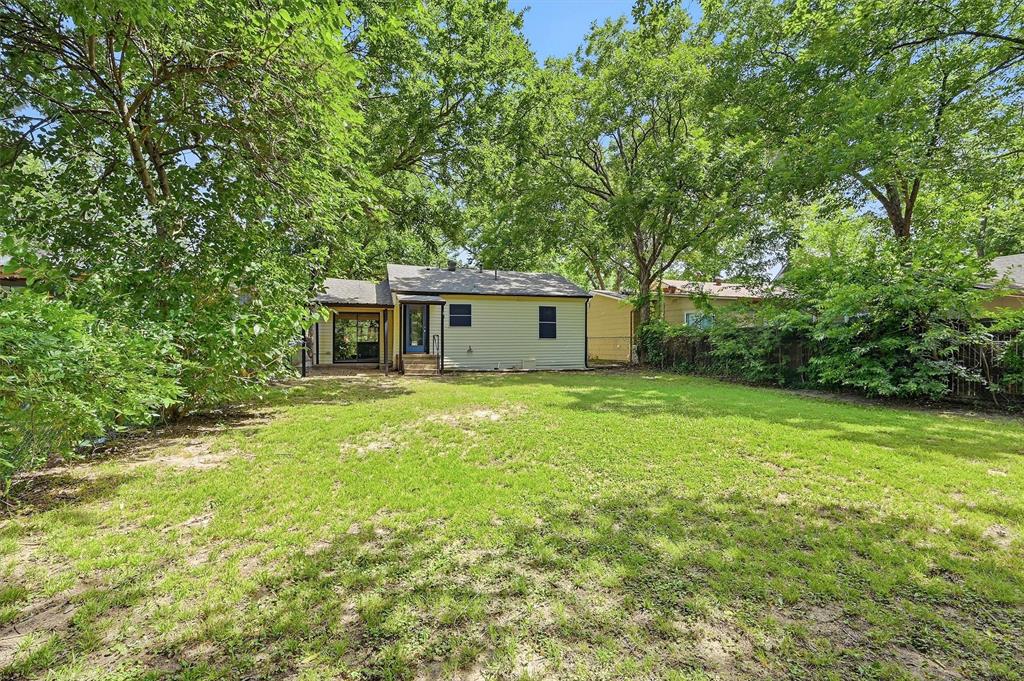 1020 W Brockett Street