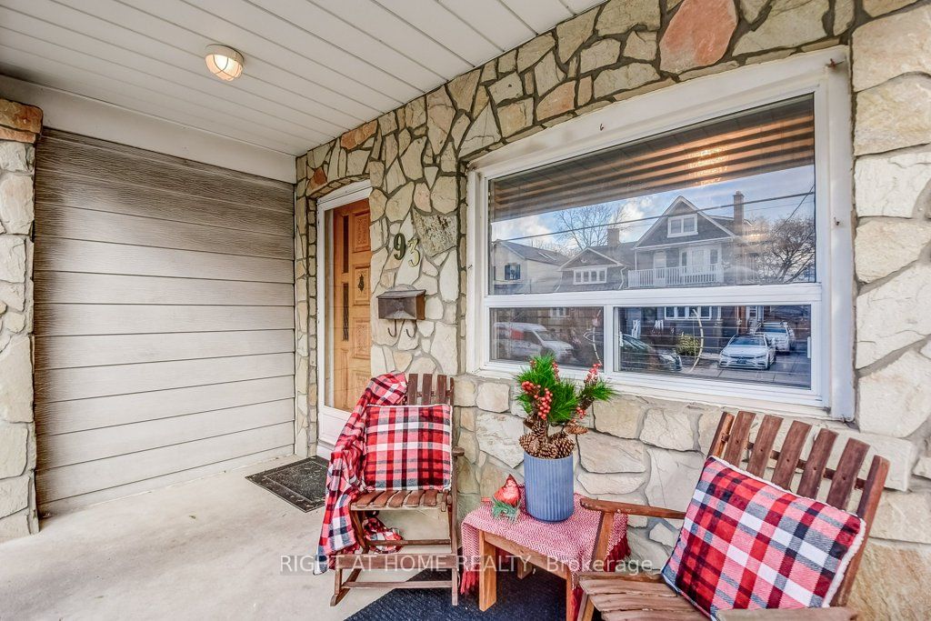 93 Watson Ave