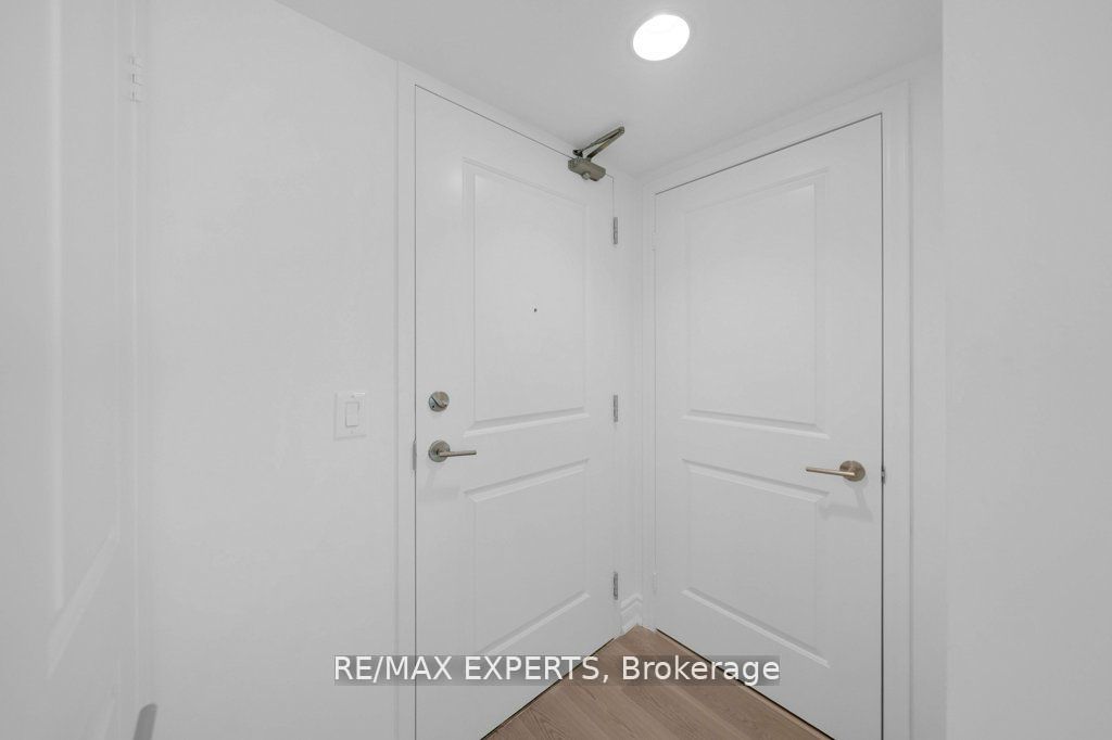 65 E Liberty St 818