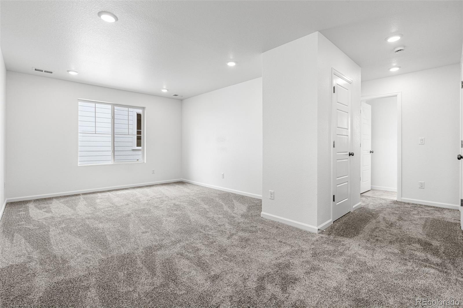 8852 Whiteclover Street