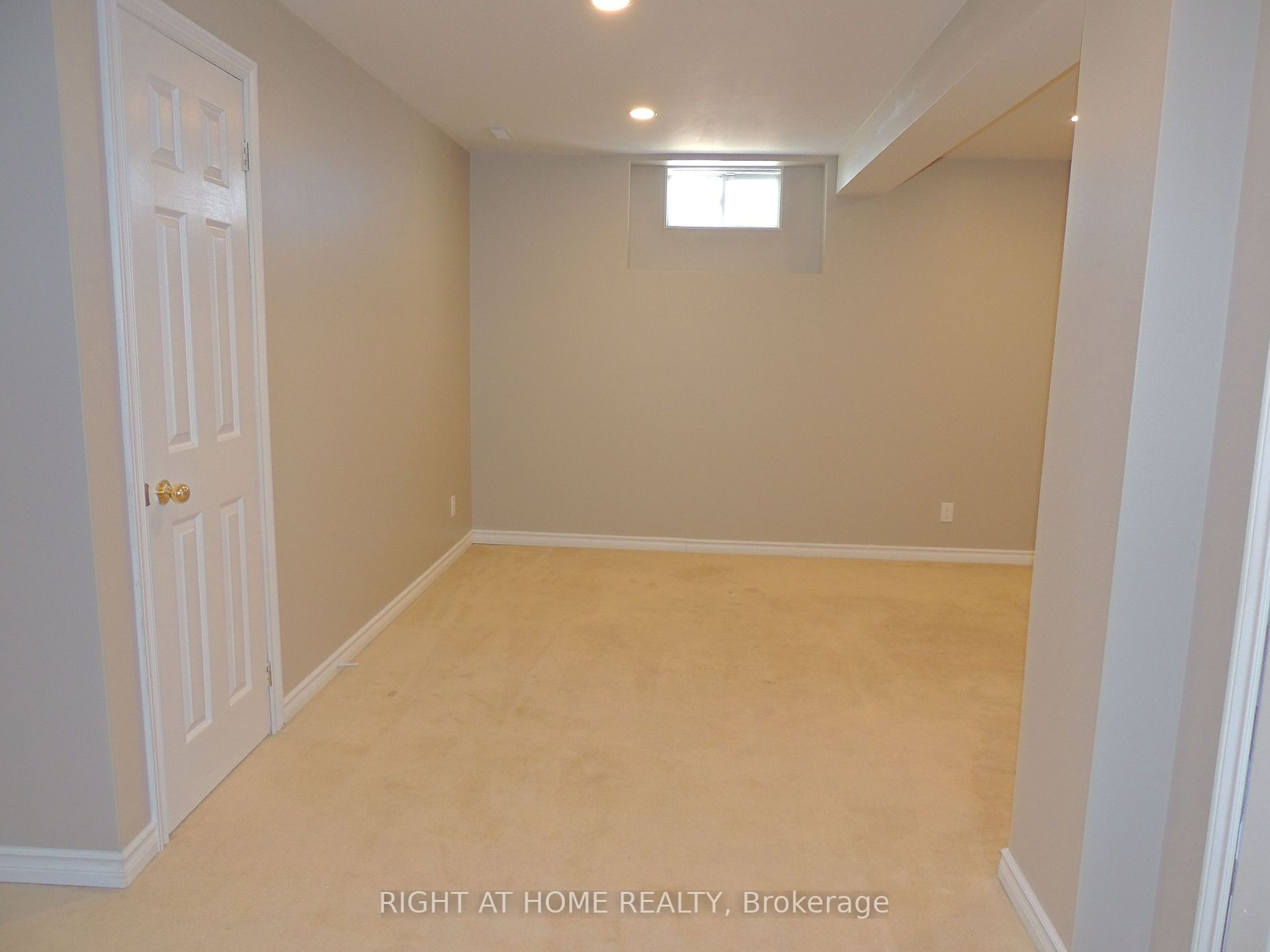 46 Lougheed Rd