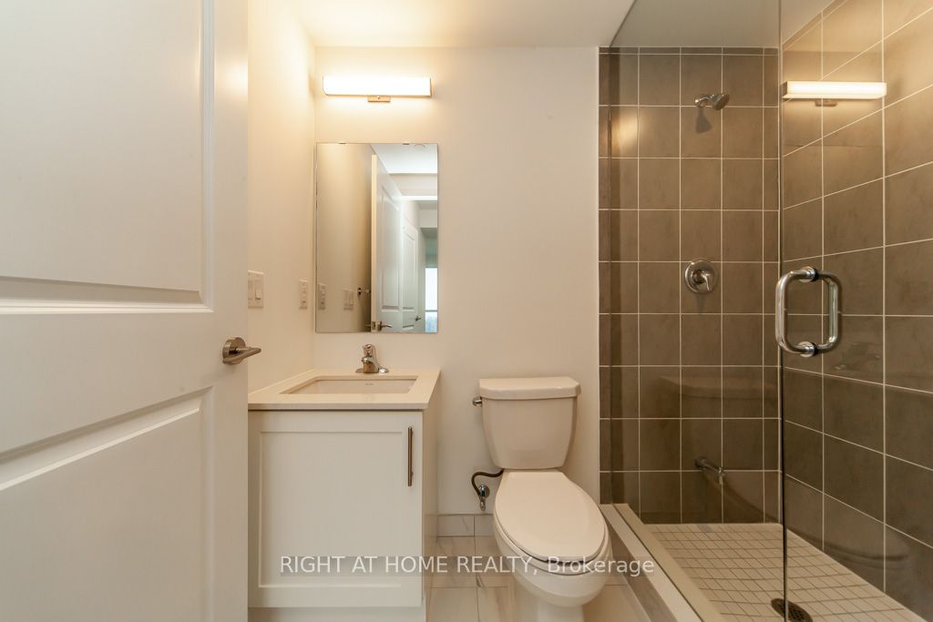 1063 Douglas Mccurdy Comm Circ 1206