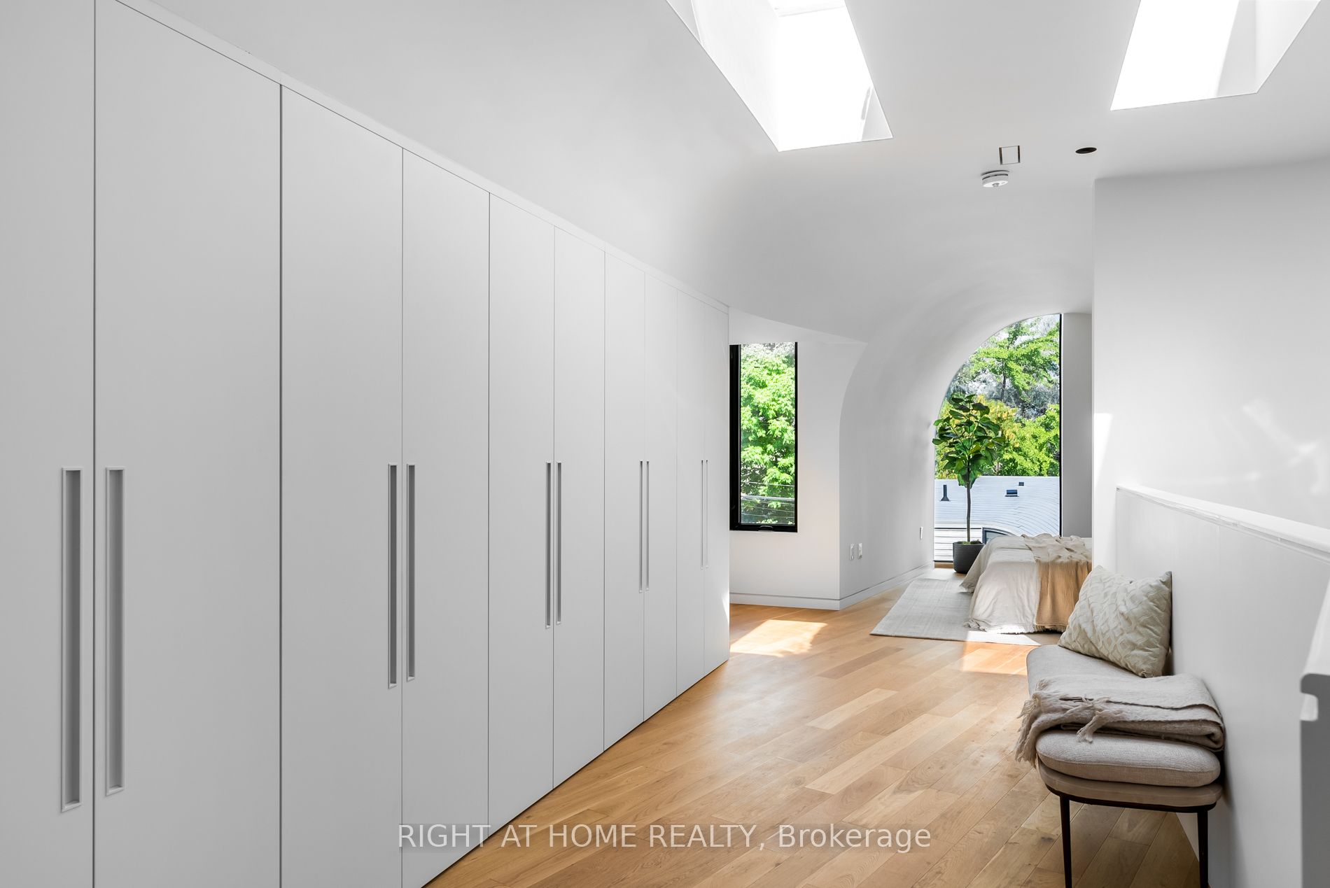 44 Foxley St
