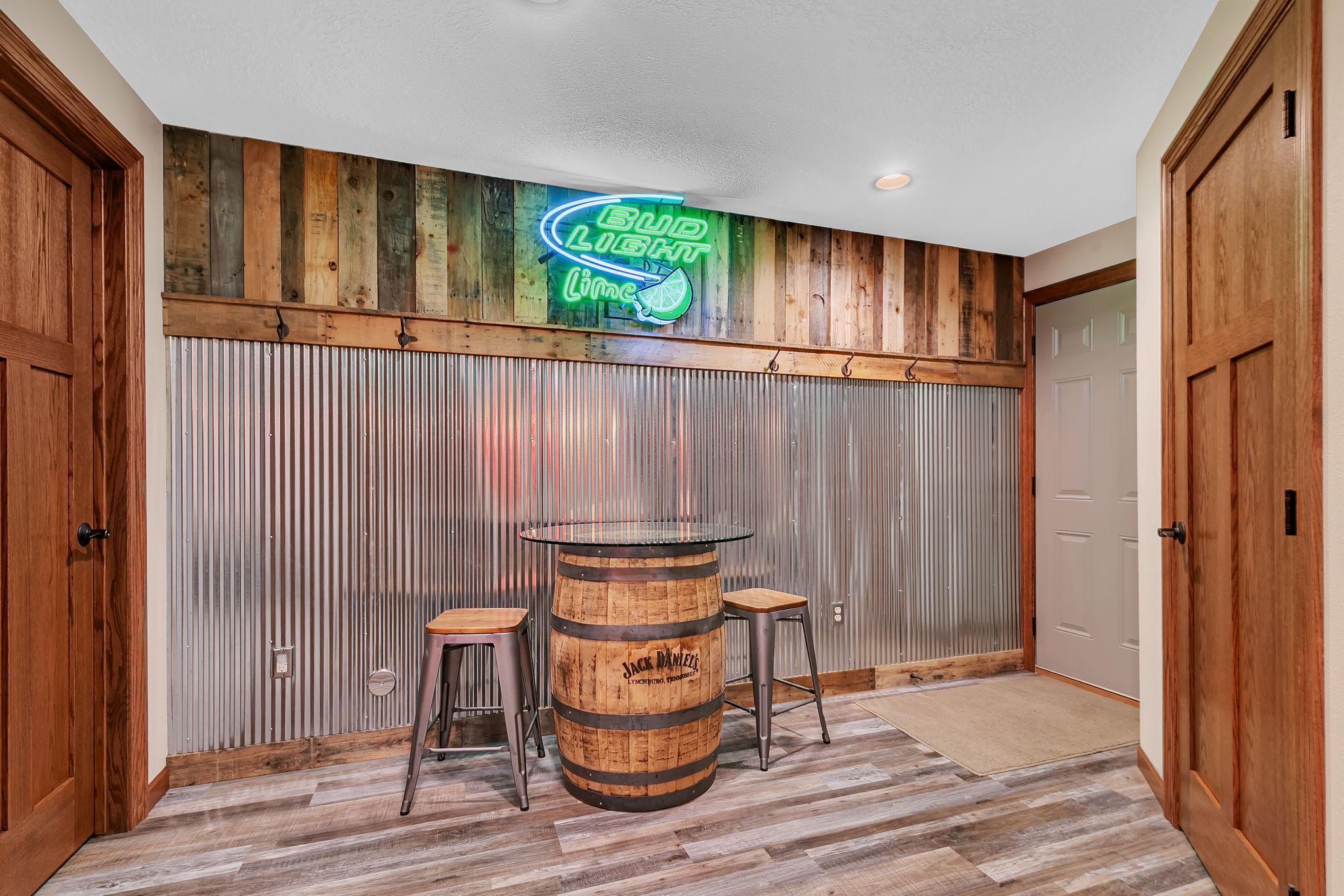 1201 Huntington Drive S