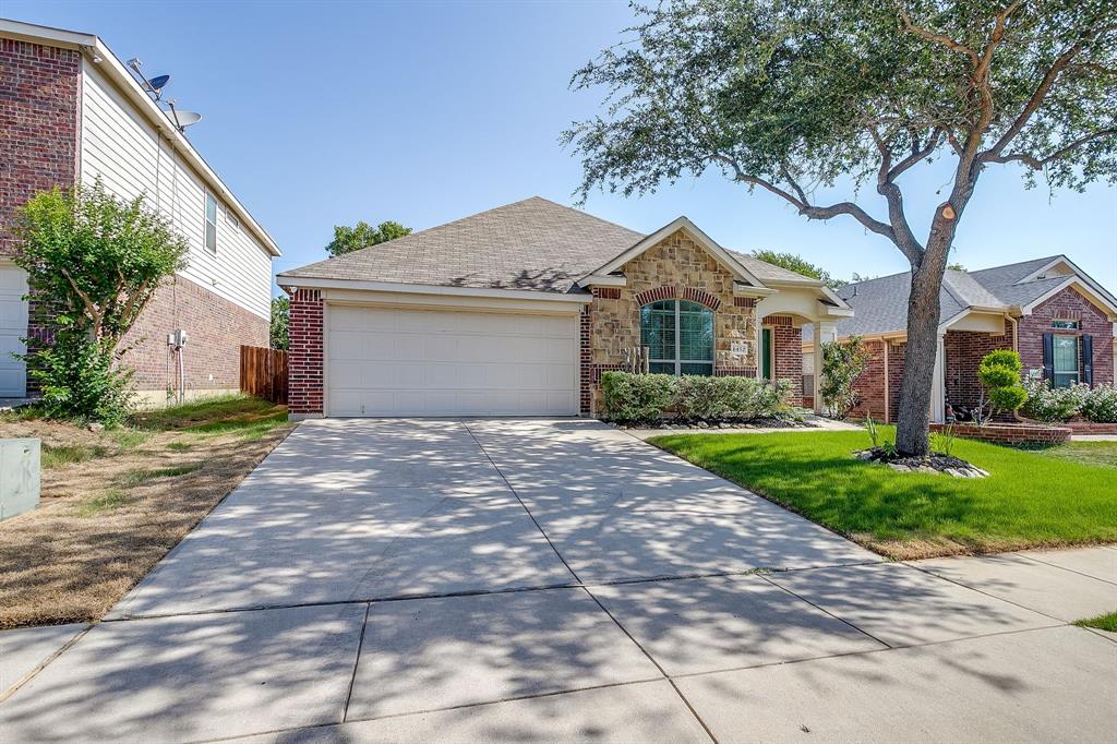 Great one owner home near all of Fort Worth amenities, home has been well maintained and is move in ready, four bedrooms and two dining rooms great for a growing family in a Cul-de-sac and across from a park this is perfect for young children or teens. Home has a storage building in the backyard that conveys with the home. HOA includes 2 parks and a community pool. Priced to sell!