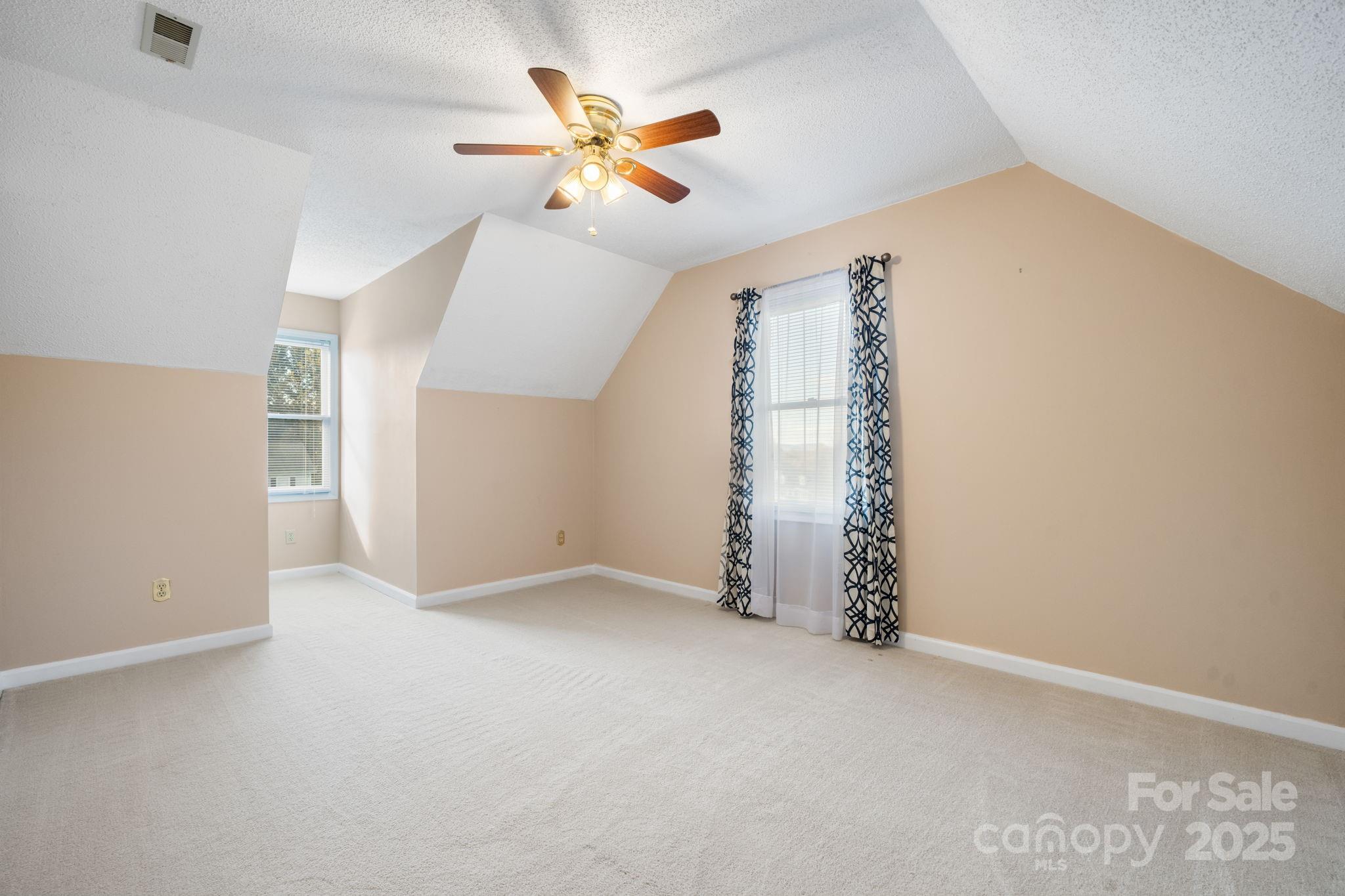 14 Hunters Creek Lane