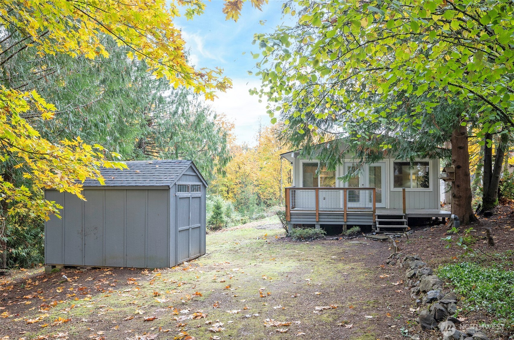 70 E Larchmont Place