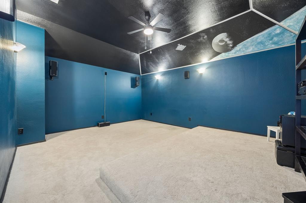 9004 Regal Oaks Drive