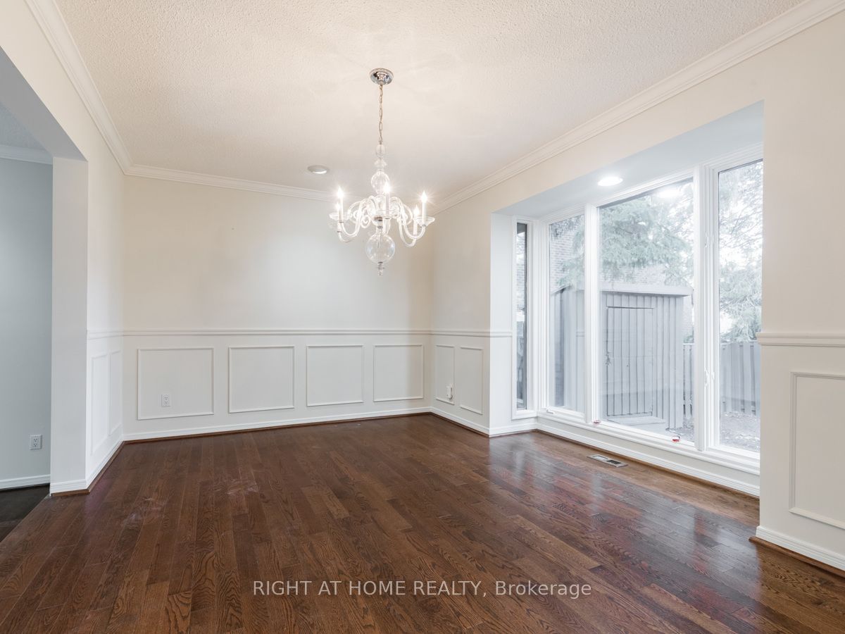 16 Fernside Crt