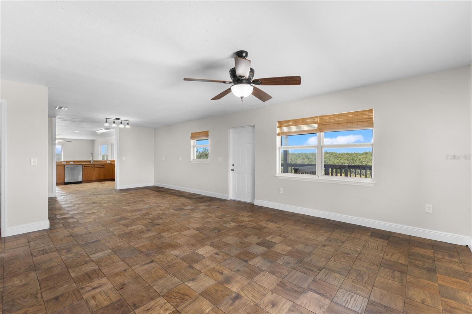 445 Horseshoe Loop Road