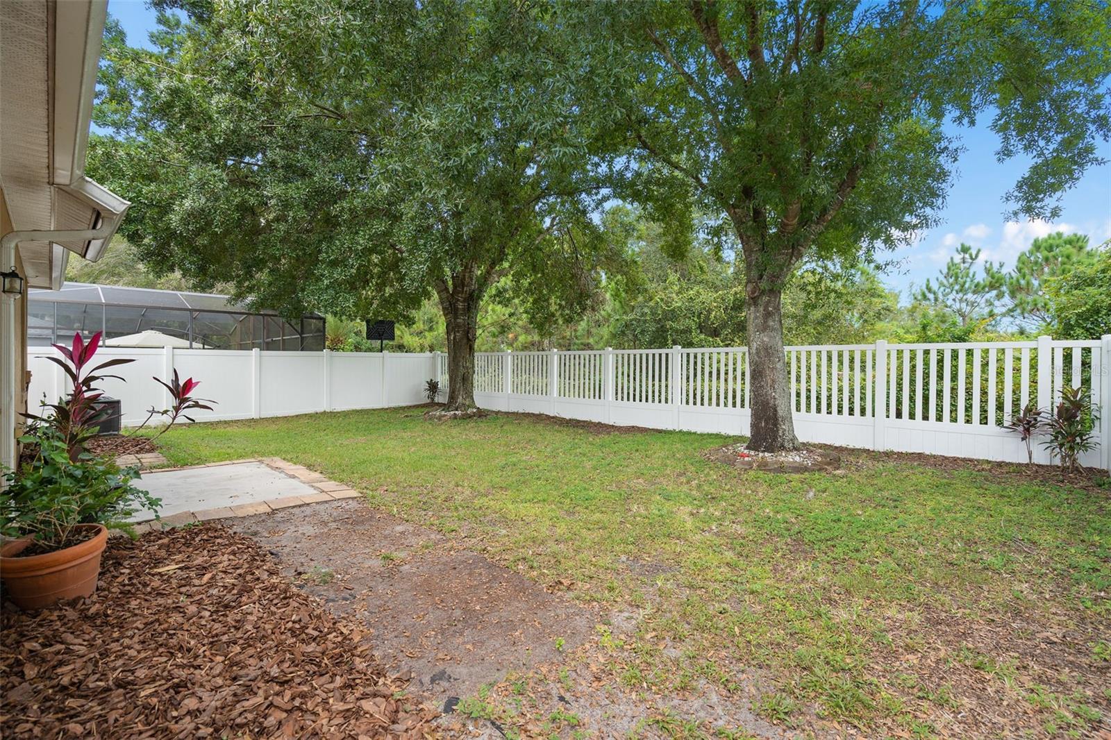 9985 Shadow Creek Dr