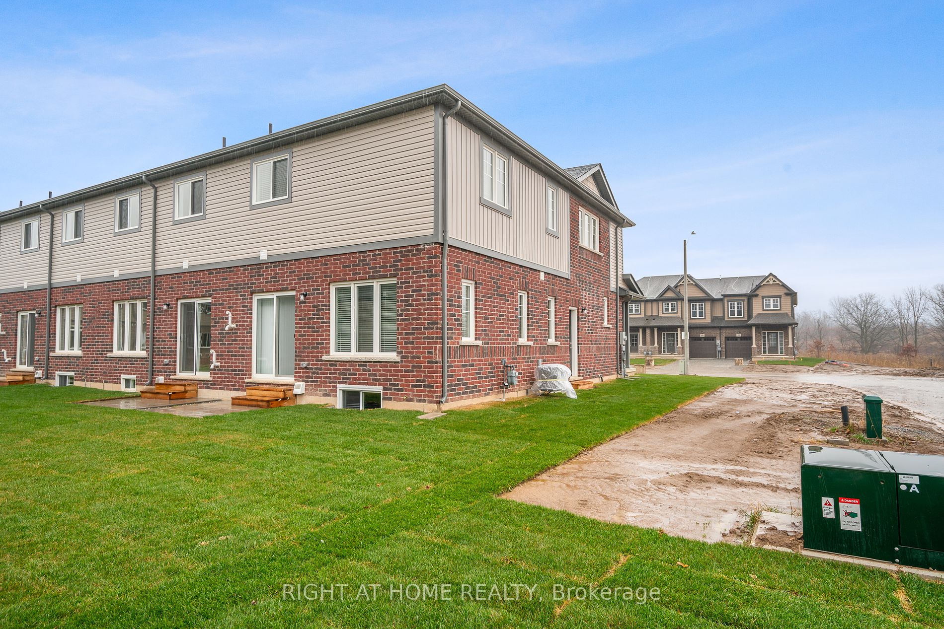 66 Alicia Cres