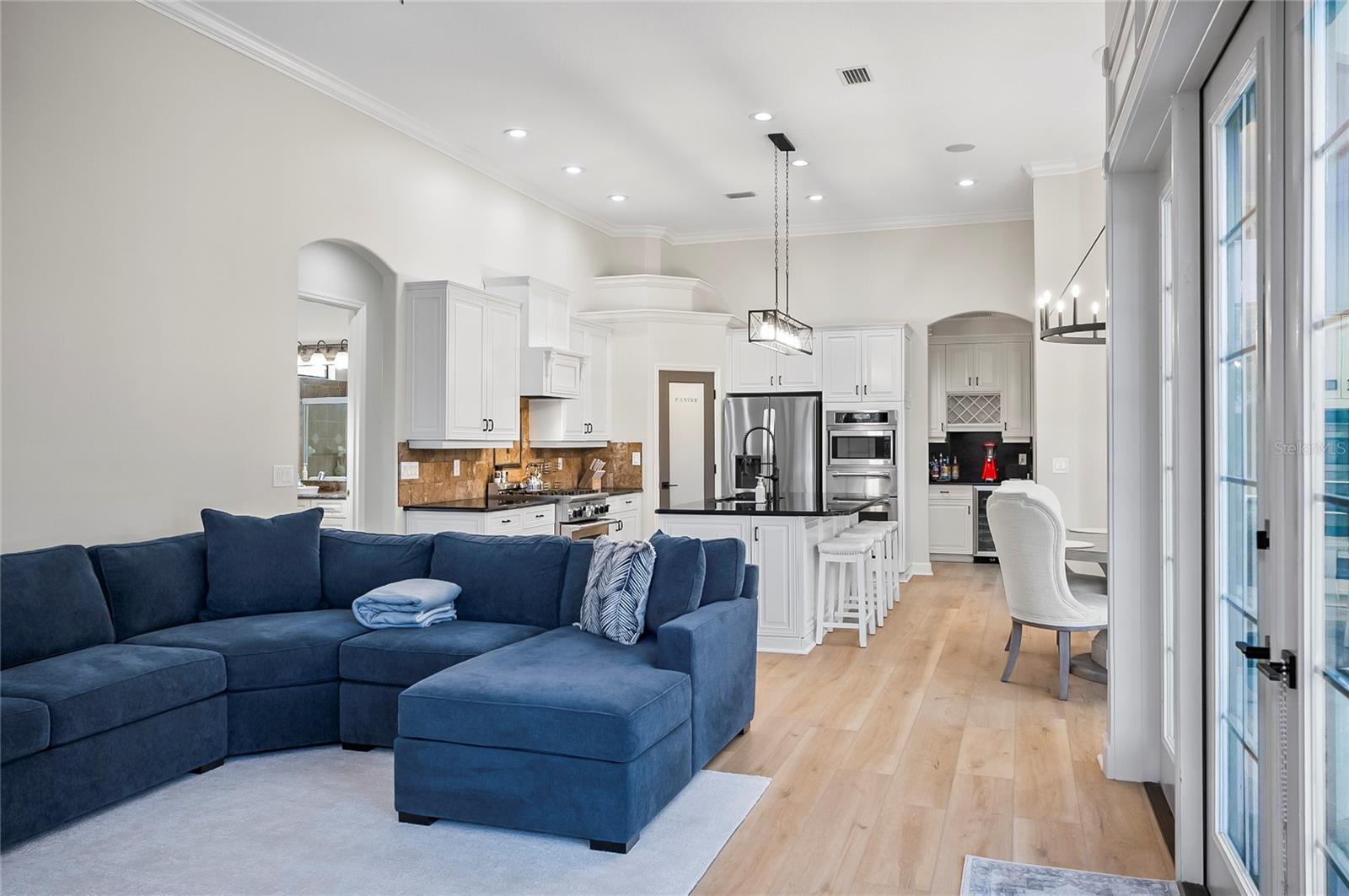 15 S Waterview Drive