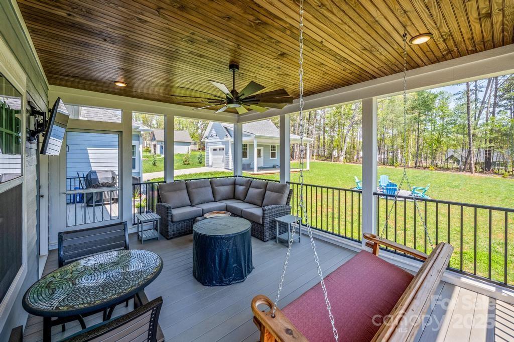 4594 N Wynswept Drive