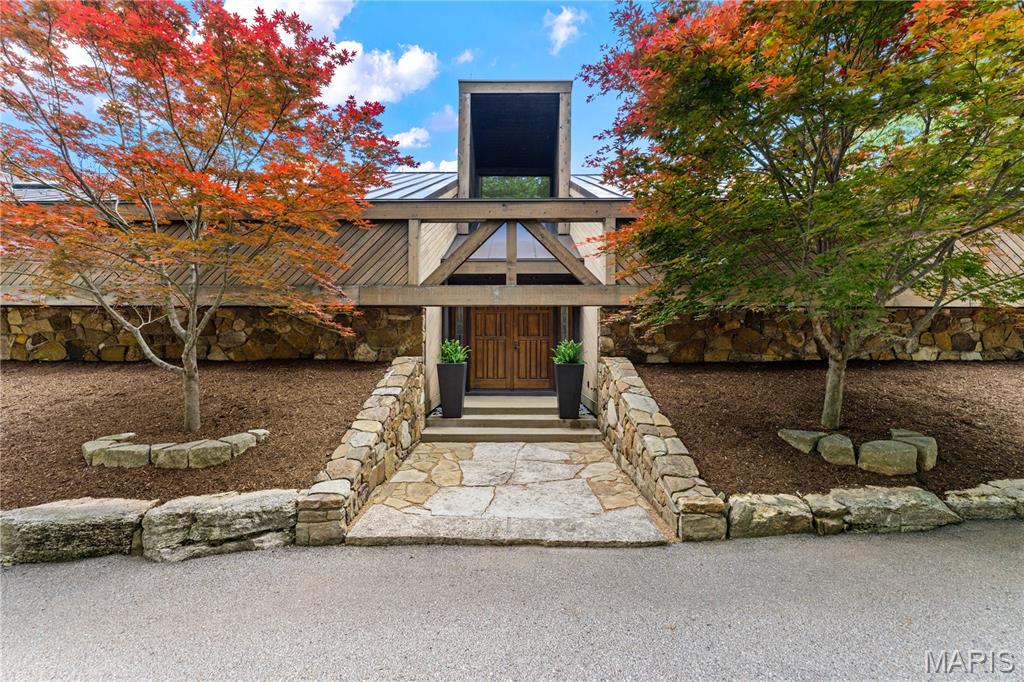 1602 Wolf Trail Road