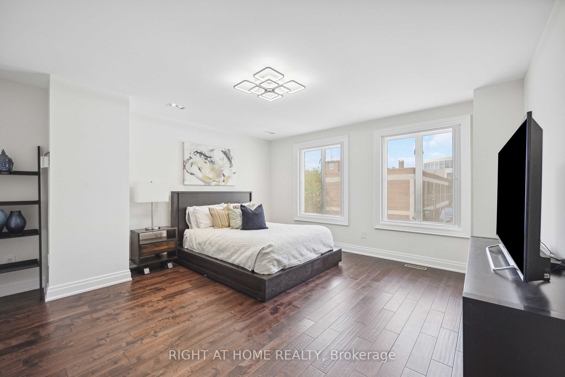 212 Walmer Rd