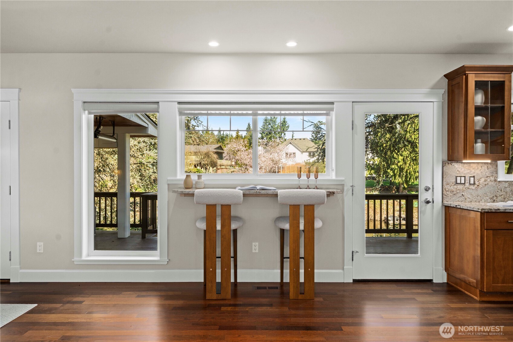 11028 E Riverside Drive