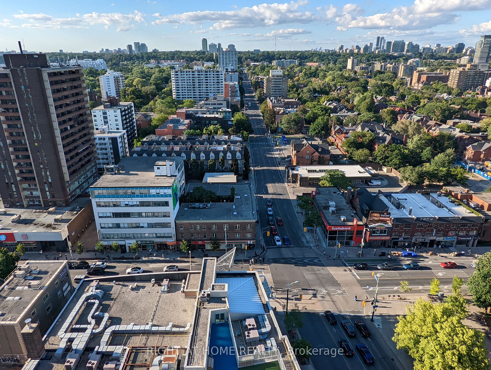736 Spadina Ave 416