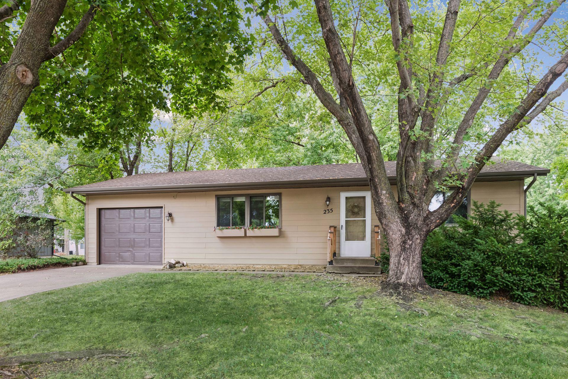 SEE 3D VIRTUAL TOUR & FLOOR PLAN. SUPER CLEAN AND MOVE-IN READY, METICULOUSLY MAINTAINED BY SAME OWNER FOR ALMOST 30 YEARS - 0.33 ACRE LOT WITH MATURE TREES, LILACS & RASPBERRIES, FIREPIT, YARD SHED, AND COMPOSITE DECK. EAT-IN KITCHEN FEATURES BREAKFAST BAR, VINYL FLOORING, CEILING FAN, AND WHITE APPLIANCES. LIGHT & BRIGHT LIVING ROOM OPEN TO KITCHEN (CARPETS PROFESSIONALLY CLEANED IN AUG 2026). 2 MAIN LEVEL BEDROOMS (CEILING FANS IN BOTH). 2 FULL BATHROOMS (MAIN LEVEL & LOWER LEVEL). LOWER LEVEL FAMILY ROOM FEATURES 2 CEILING FANS AND BUILT-IN STORAGE NOOKS WITH KNOTTY PINE TRIM. FLEX ROOM IN LOWER LEVEL WITH CEILING FAN (POTENTIAL FOR 3RD BEDROOM WITH EGRESS WINDOW). LAUNDRY/STORAGE ROOM IN LOWER LEVEL WITH UTILITY SINK AND BUILT-IN SHELVING. COMPOSITE DECK (10’ x 8’) APPROX 2 YEARS OLD. YARD/STORAGE SHED WITH WORKBENCH & WINDOW (12’ x 10’). UPDATES: WATER SOFTENER (2023), EXTERIOR PAINT (APPROX 2 YEARS), NEWER OVERHEAD GARAGE DOOR & AUTOMATIC OPENER. MONTISSIPPI PARK LESS THAN 1 MILE AWAY – 170 ACRE PARK ON THE RIVER FEATURES HIKING/WALKING/BIKING TRAILS, BOAT LAUNCH & DOCK, PLAYGROUND, DNR FISHING PIER, 18-HOLE DISC GOLF COURSE, BACKCOUNTRY CANOE CAMPING, SLEDDING, AND MORE!