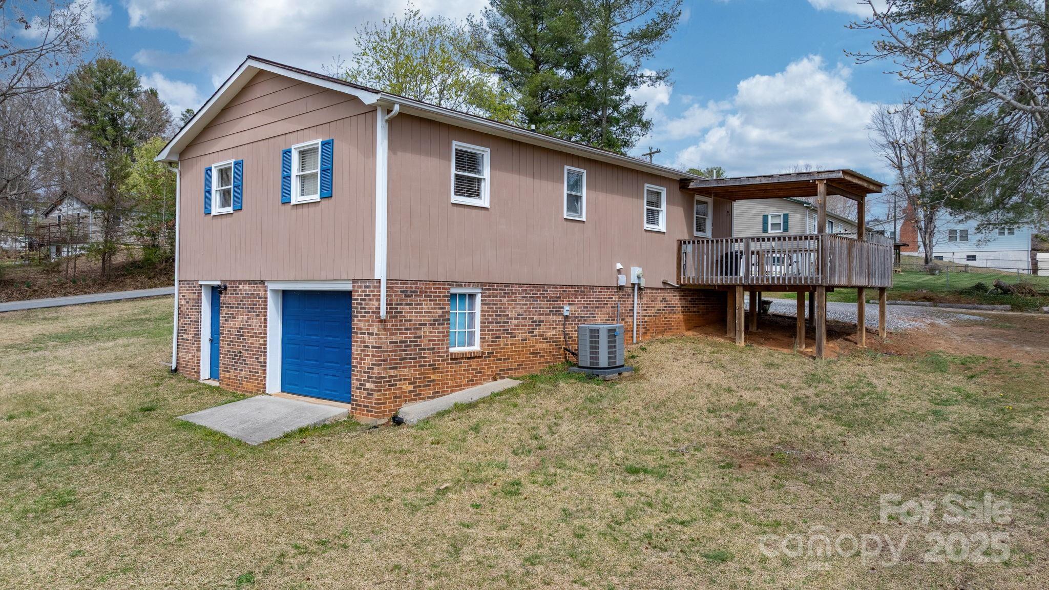 1257 Oaklawn Street SE