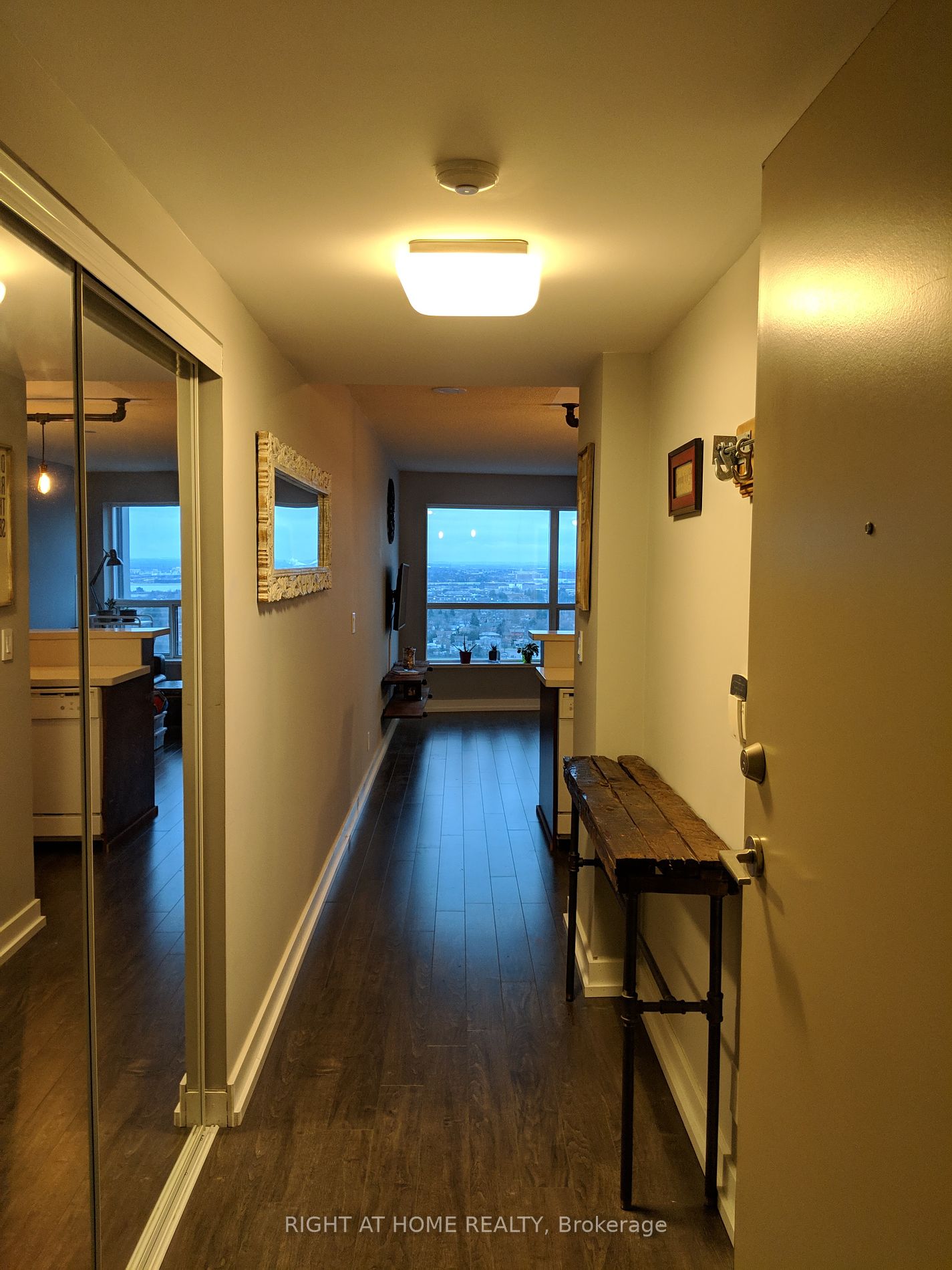38 Lee Centre Dr 2515