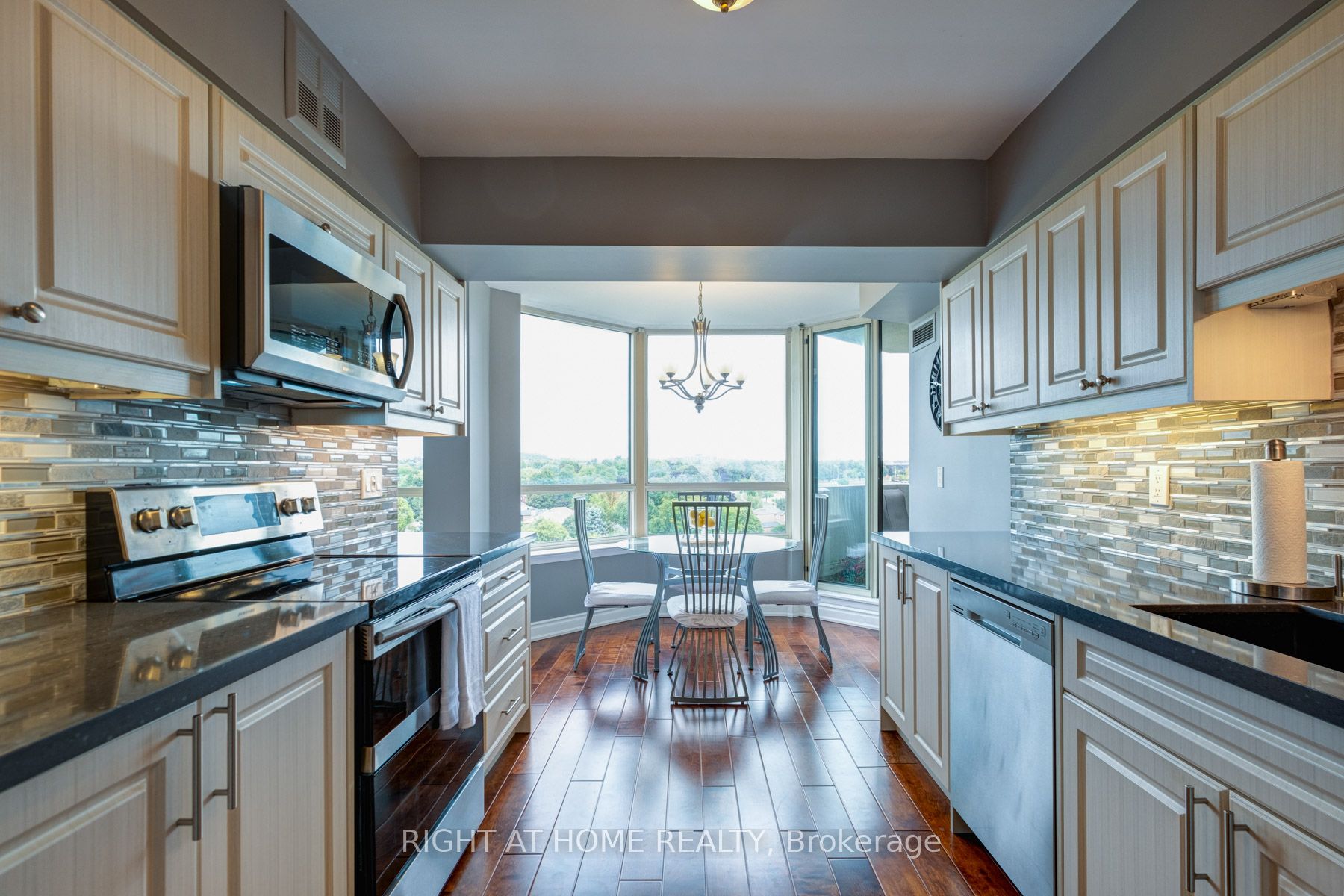 55 Austin Dr 712