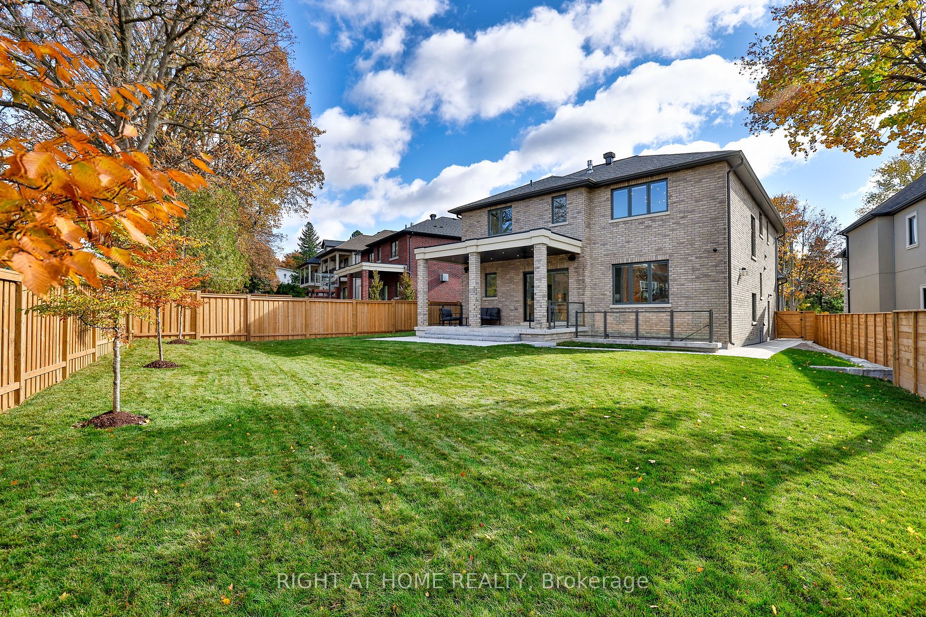 8 Hughson Dr
