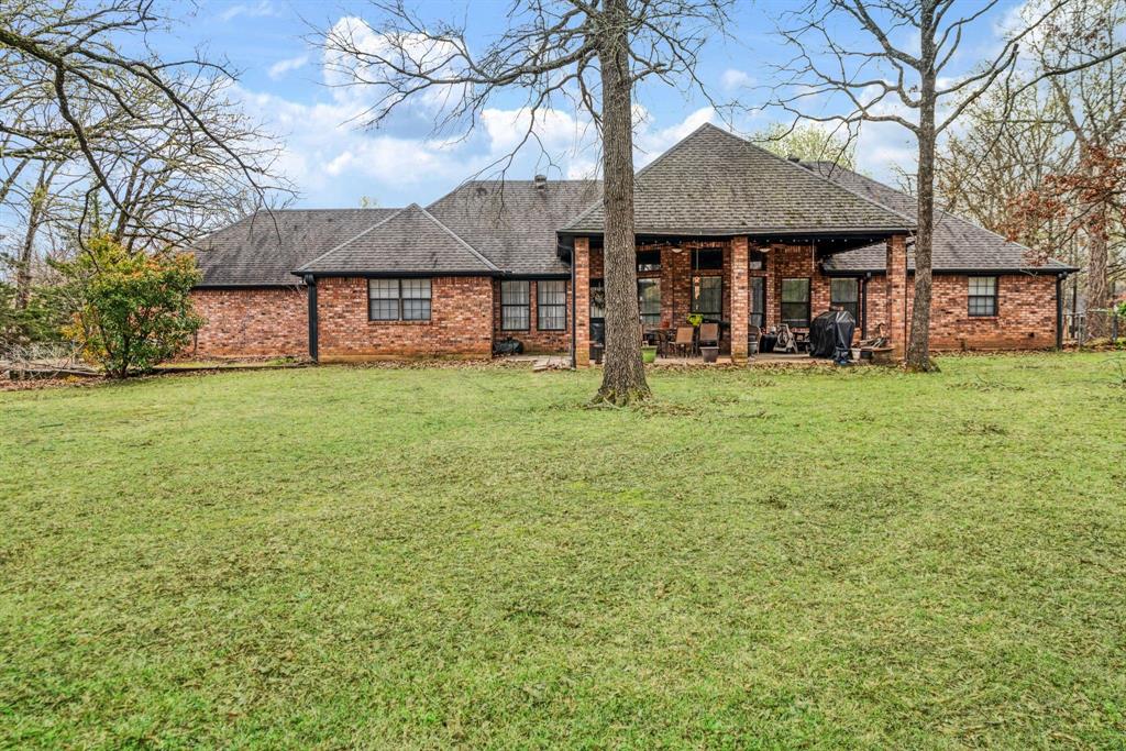 4315 Lakeshore Drive
