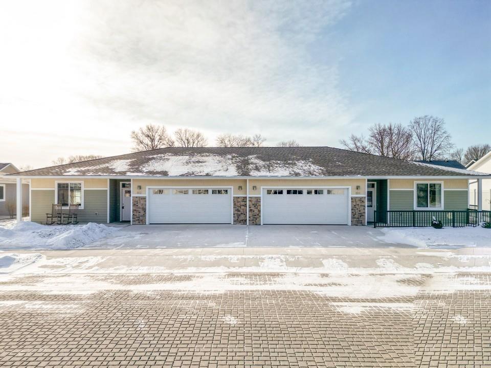 812 Parkside Lane
