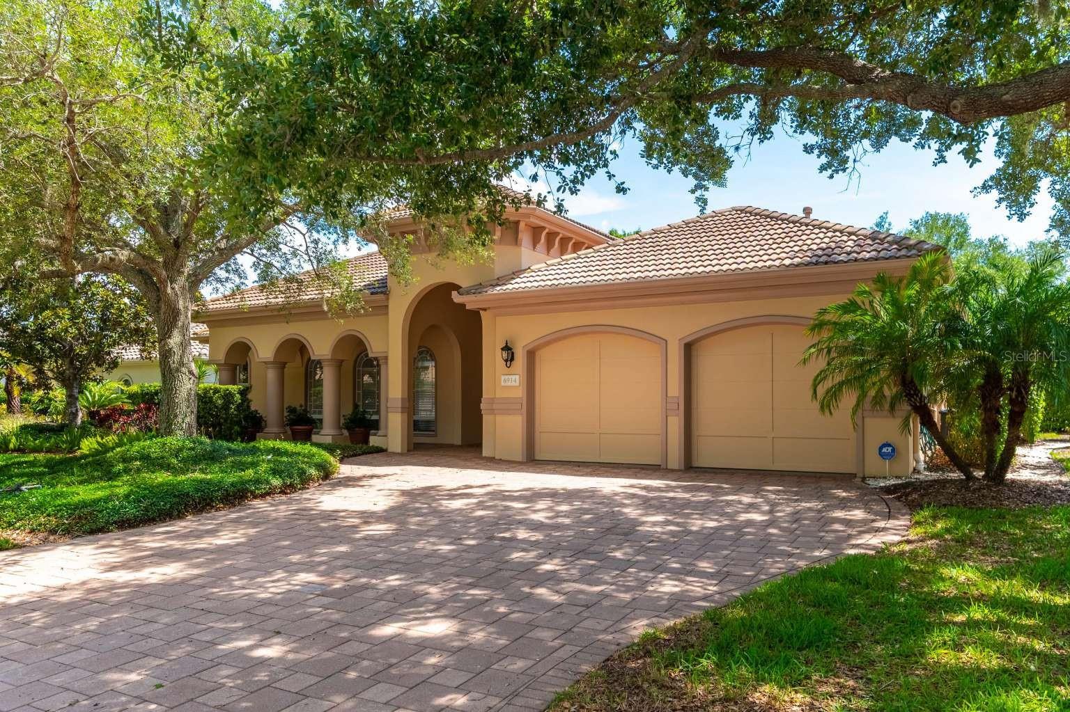 6914 Stanhope Place, Bradenton, FL