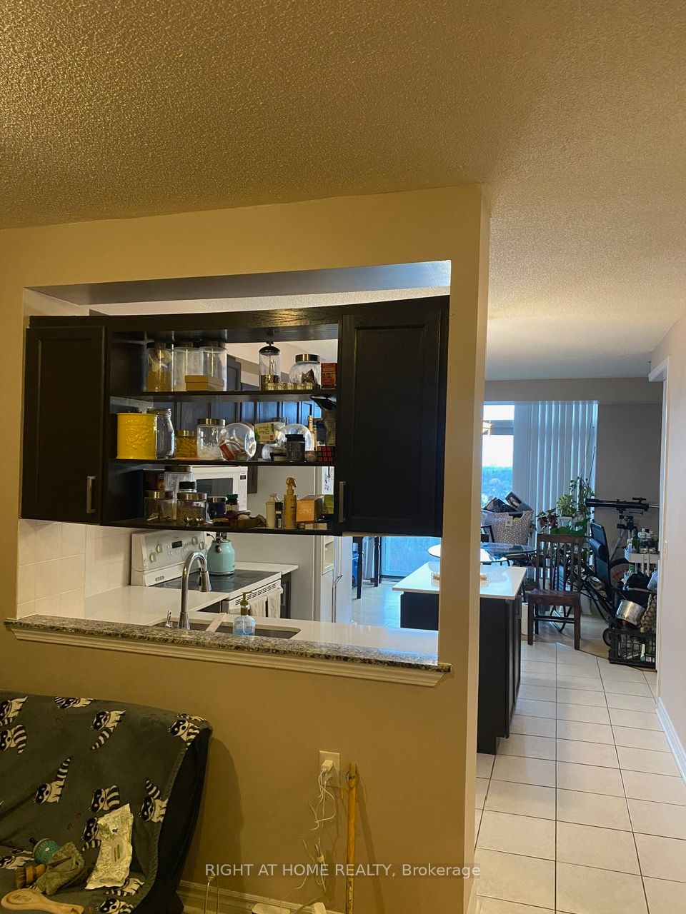 200 E Burnhamthorpe Rd 1504