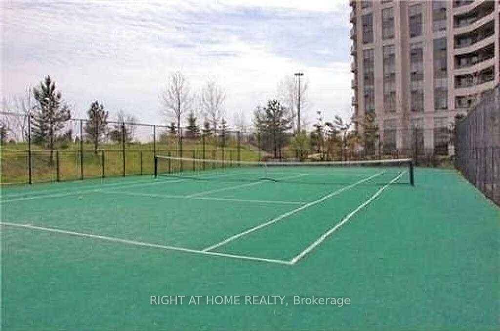 80 Harrison Garden Blvd 1428