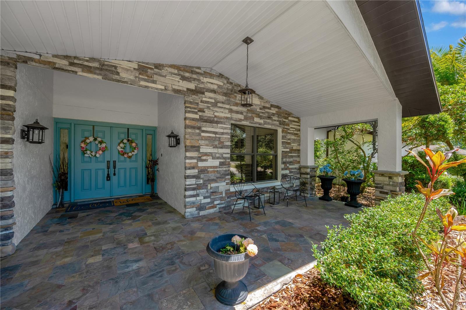 1007 Morfield Lane