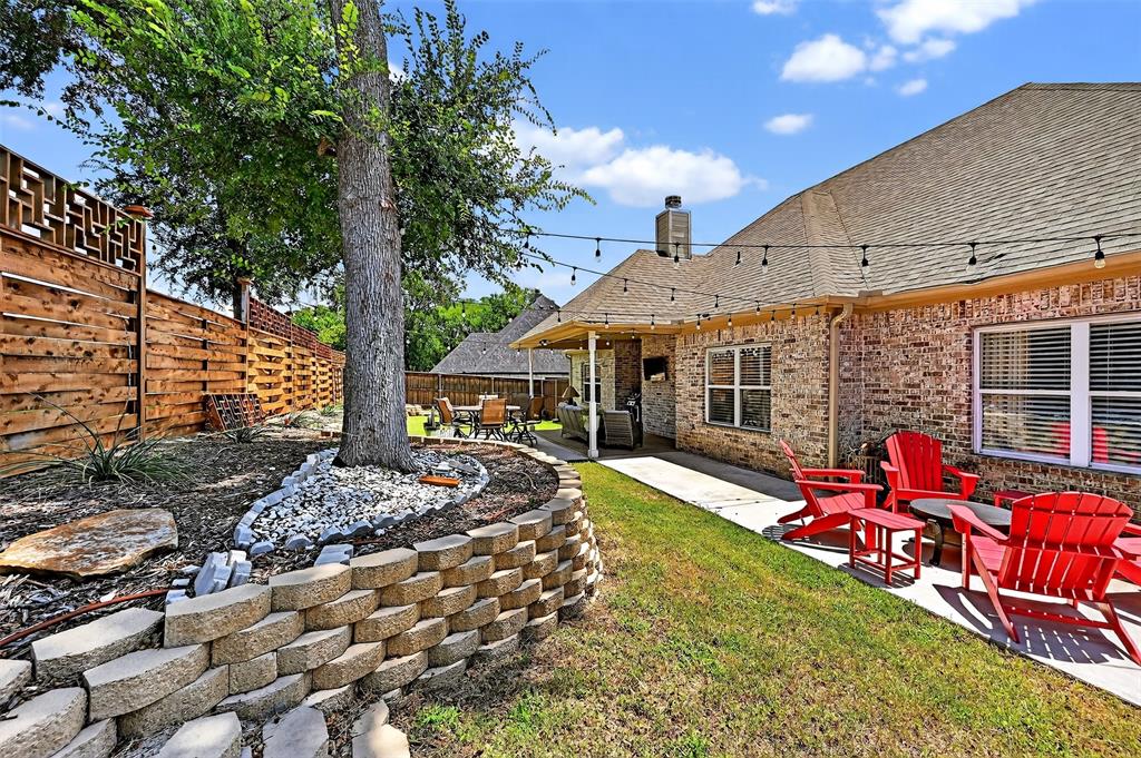 38 Lone Oak Boulevard